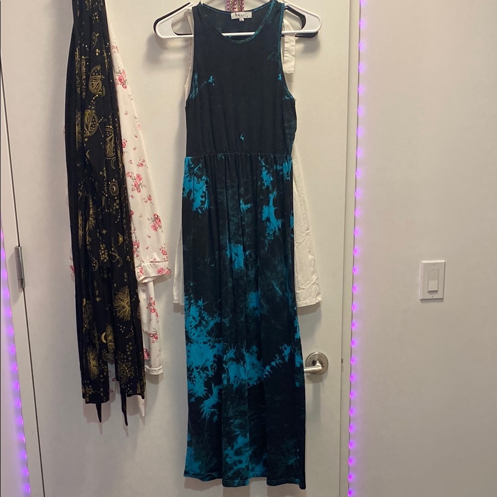 Sleeveless Tie-Dye Maxi Dress - Blue